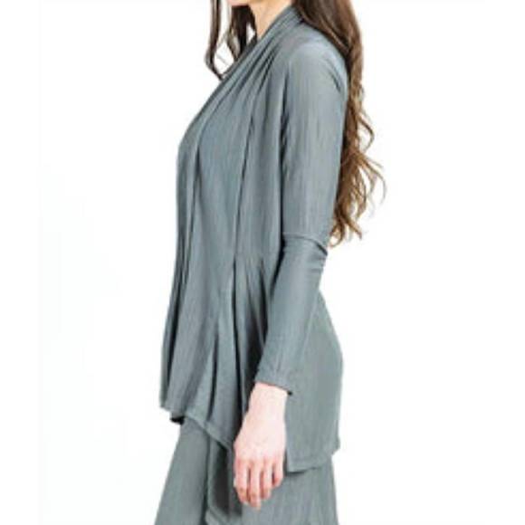 NEW CLARA SUNWOO soft pleat knit - cardigan & tank twinset in olive - Picture 3 of 4